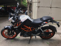 White KTM Duke 390