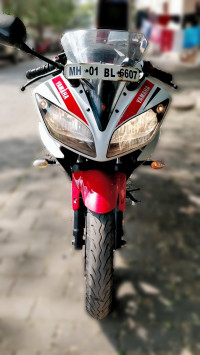 Yamaha YZF R15 V2