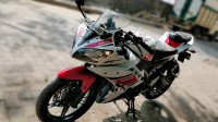 Yamaha YZF R15 V2