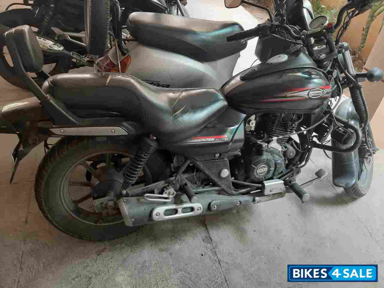Bajaj Avenger Street 220