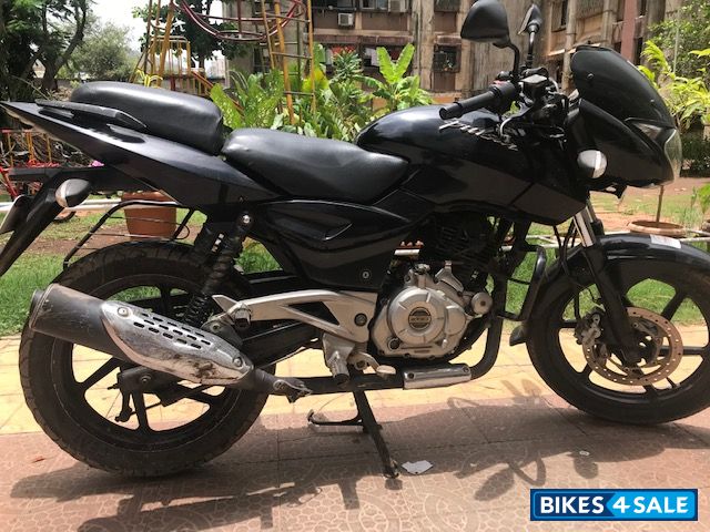 Black Bajaj Pulsar 180 DTSi