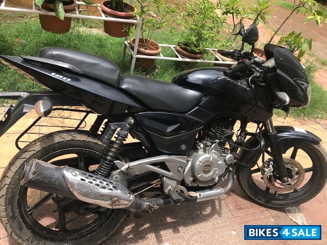 Black Bajaj Pulsar 180 DTSi