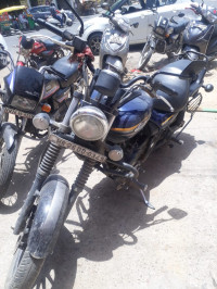 Blue Bajaj Avenger Street 150