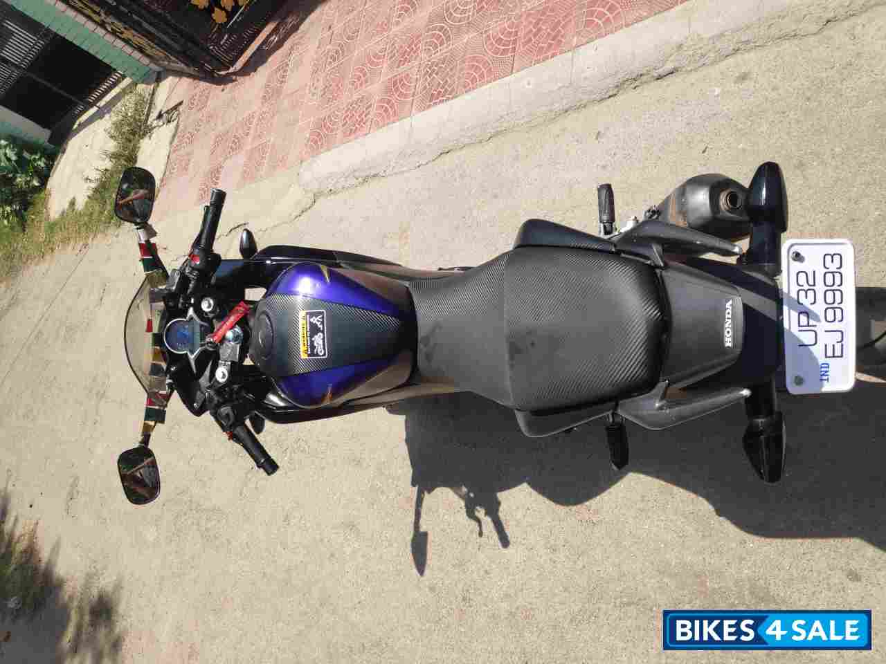 Black Honda CBR 250R