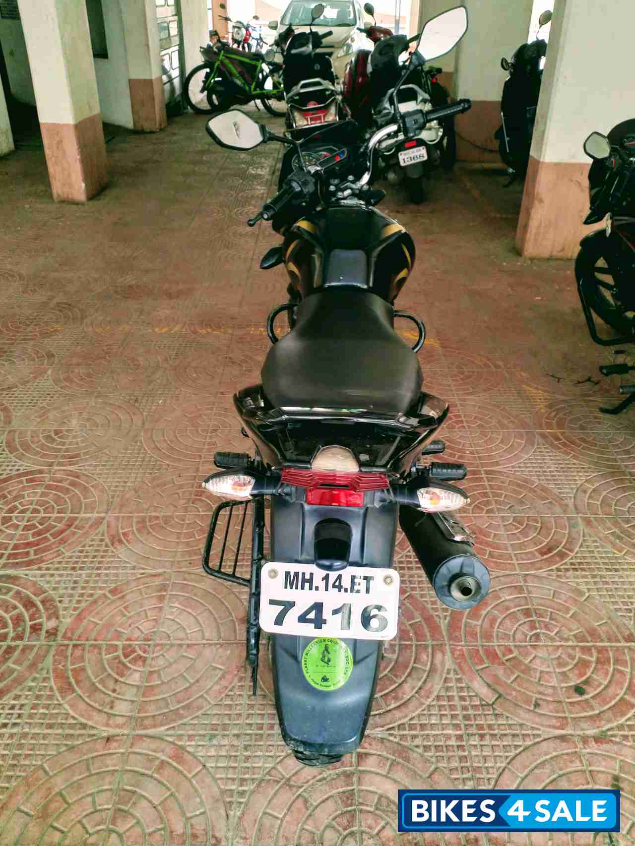 Bajaj Discover 150 S