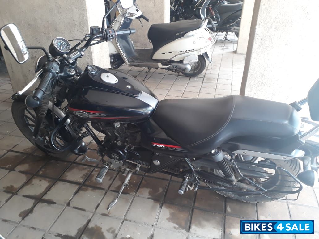Bajaj Avenger Street 220