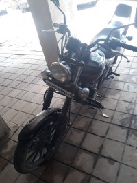 Bajaj Avenger Street 220