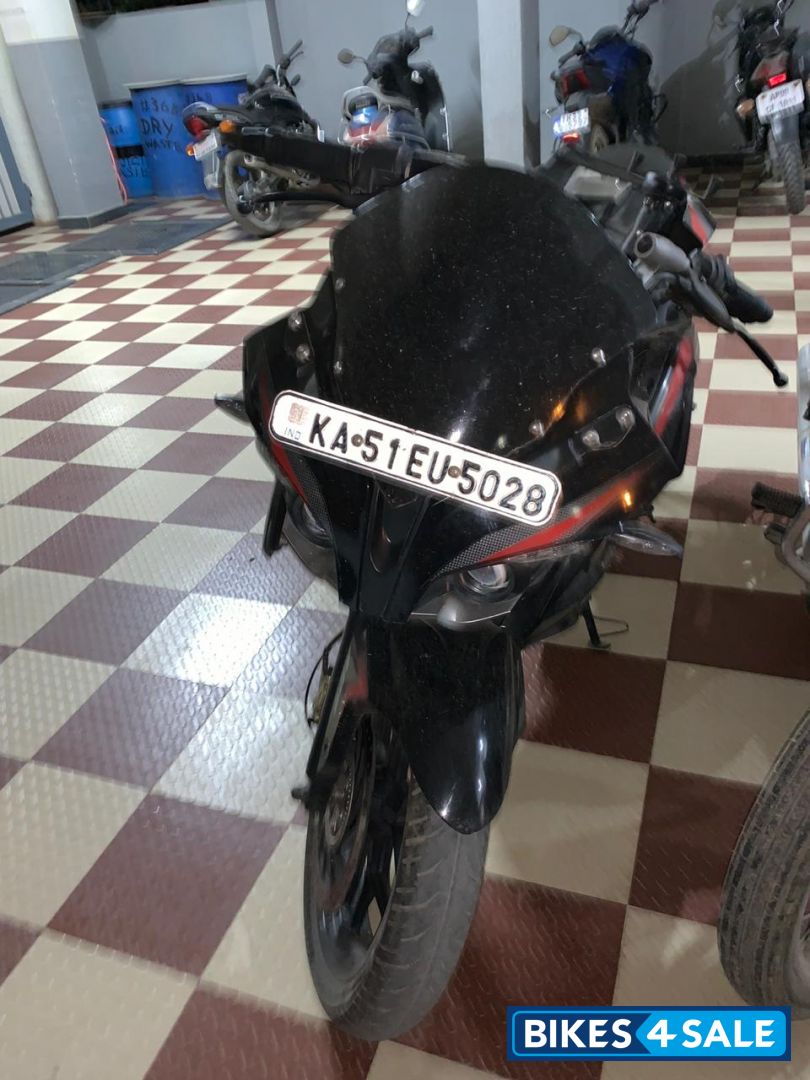 Black Bajaj Pulsar RS 200 ABS