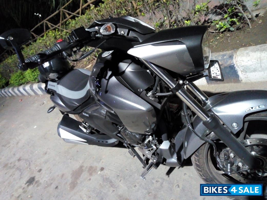 Grey Suzuki Intruder 150