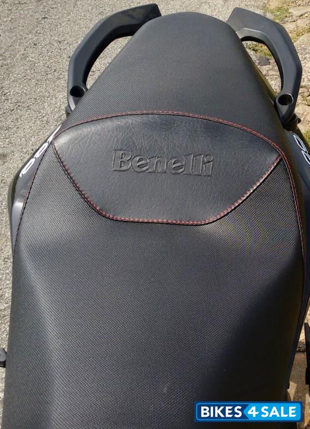 Black Benelli TNT 300