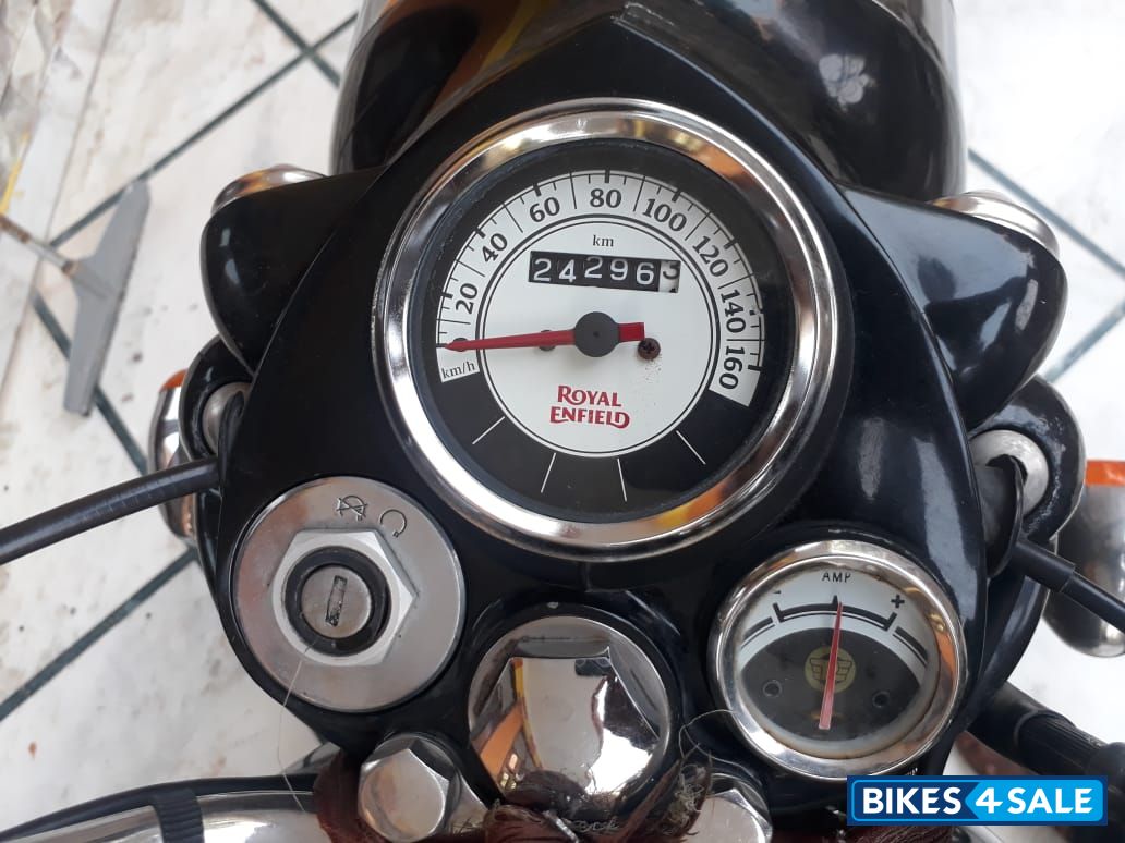 Black Royal Enfield Classic 350 Black Royal Enfield Classic 350