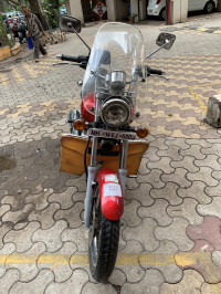 Red Bajaj Avenger 220 DTS-i