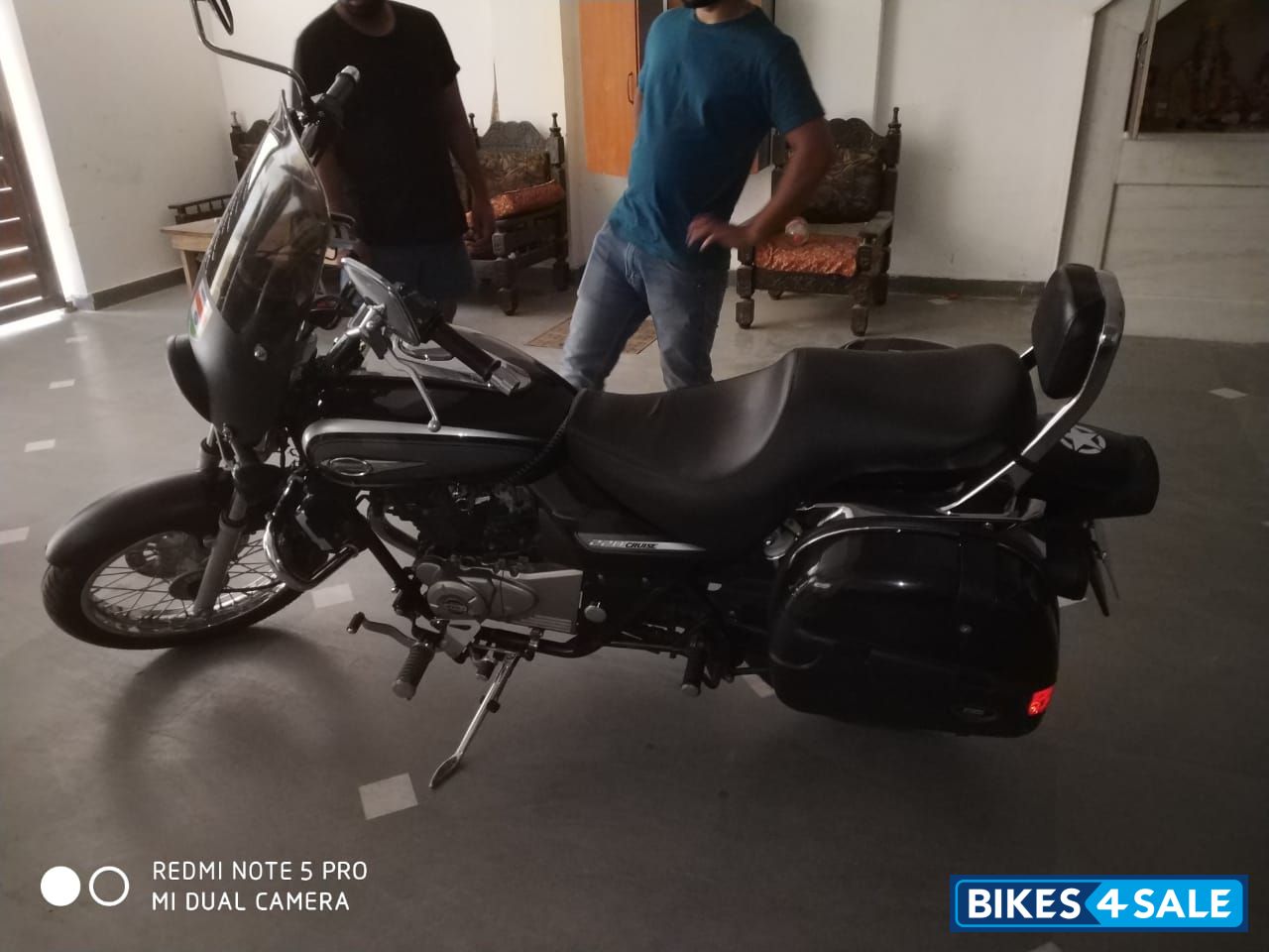 Bajaj Avenger 220 DTS-i