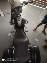 Bajaj Avenger 220 DTS-i