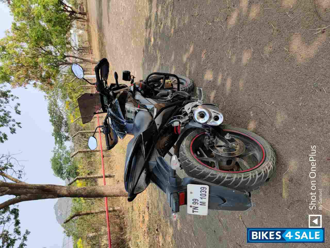 Black Suzuki Gixxer ABS