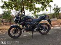 Black Suzuki Gixxer ABS