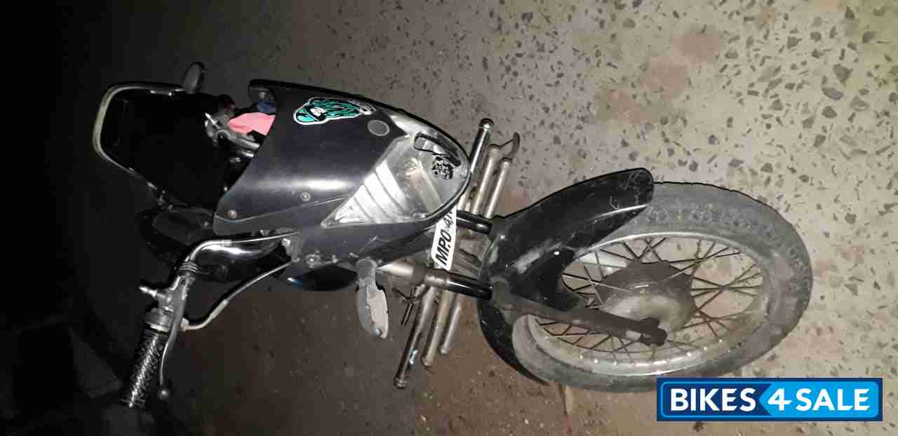 Black Yamaha Libero G5