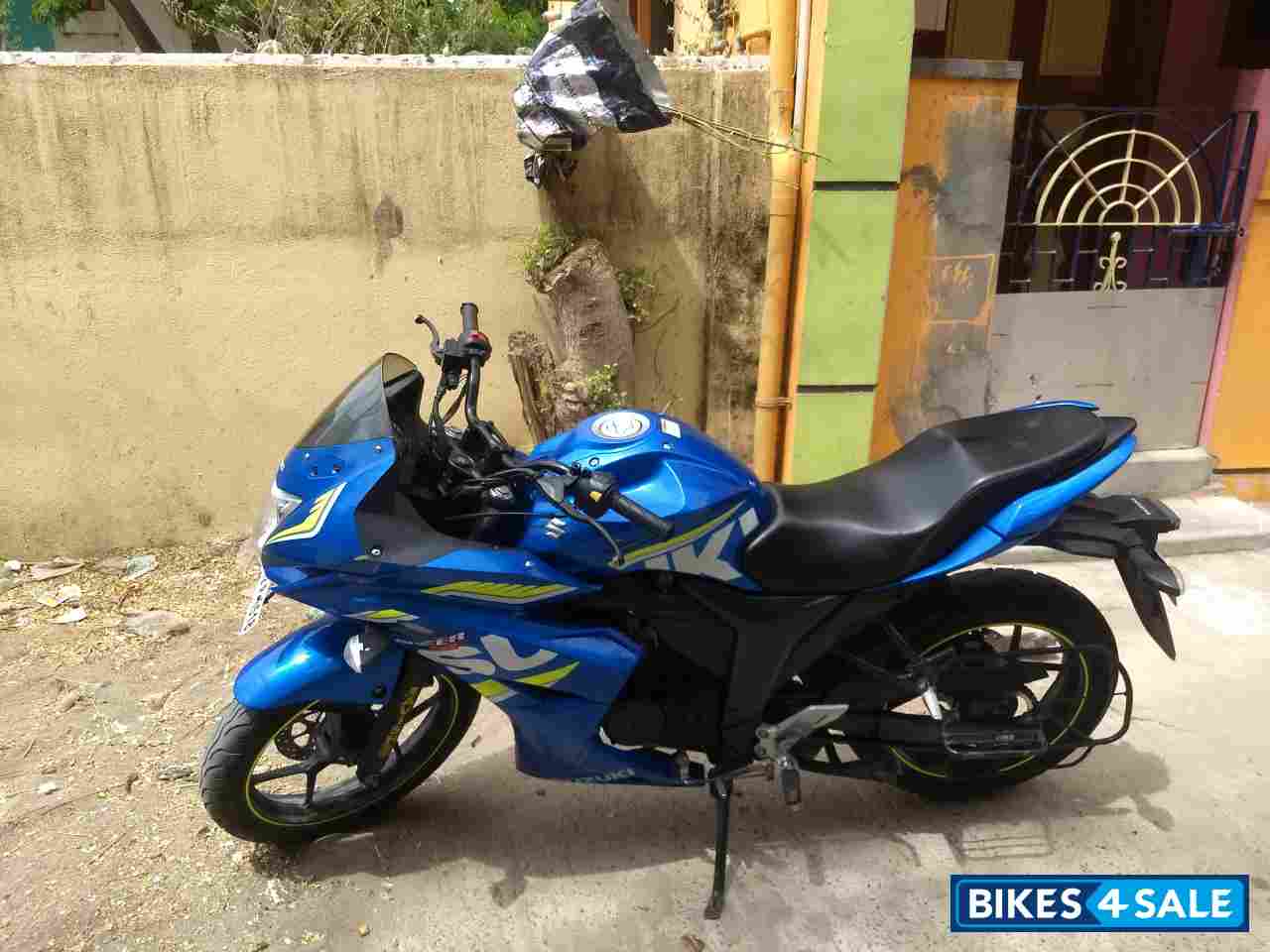 Suzuki Gixxer SF