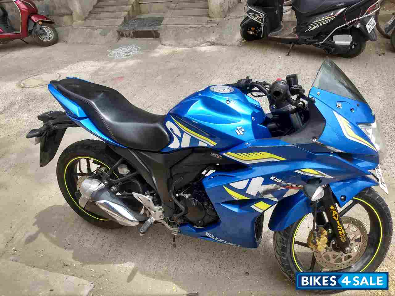 Suzuki Gixxer SF