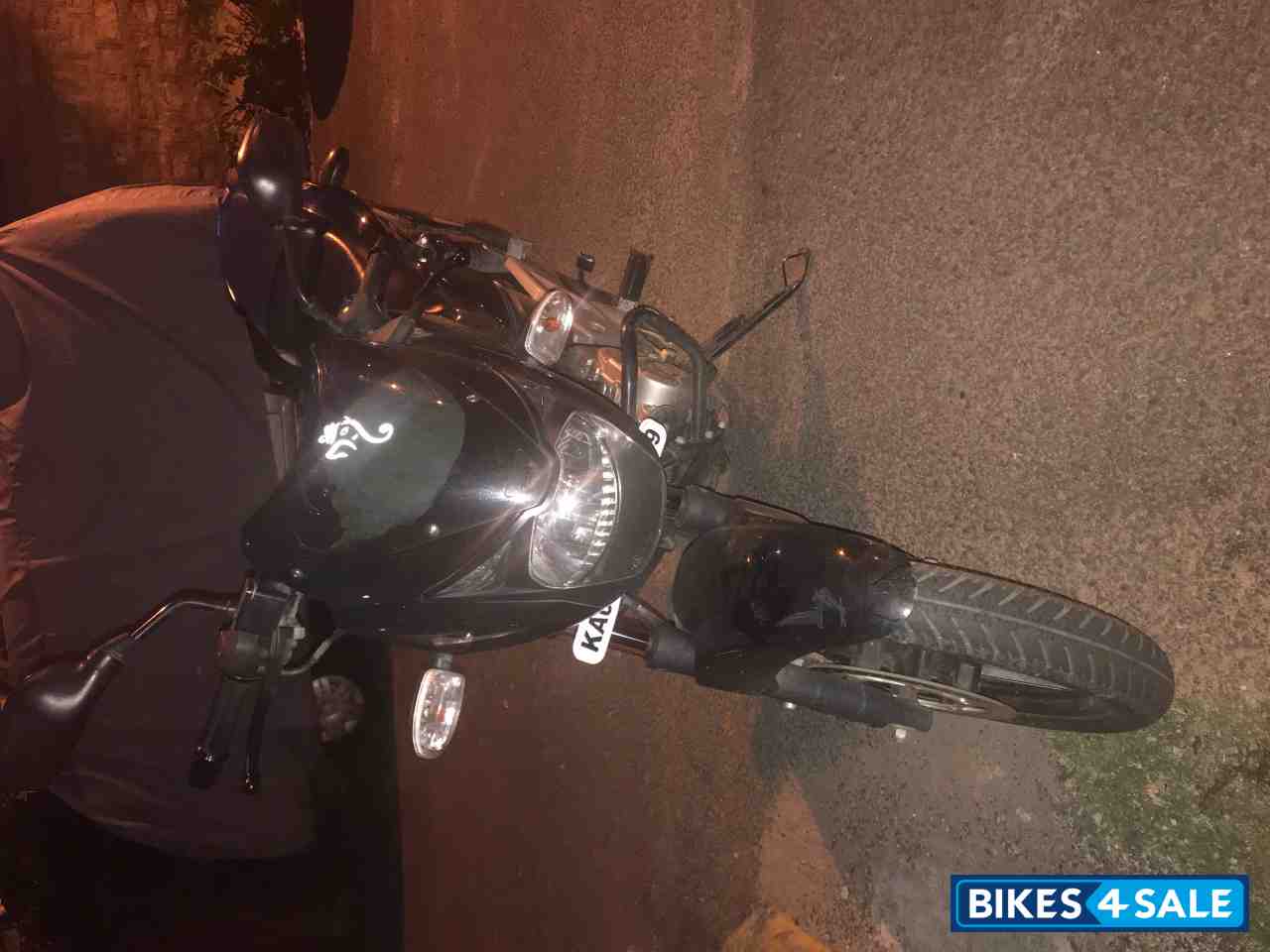 Black Bajaj Pulsar 180 DTSi