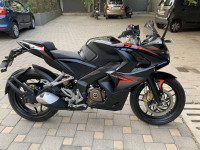 Bajaj Pulsar RS 200 ABS