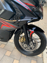 Bajaj Pulsar RS 200 ABS