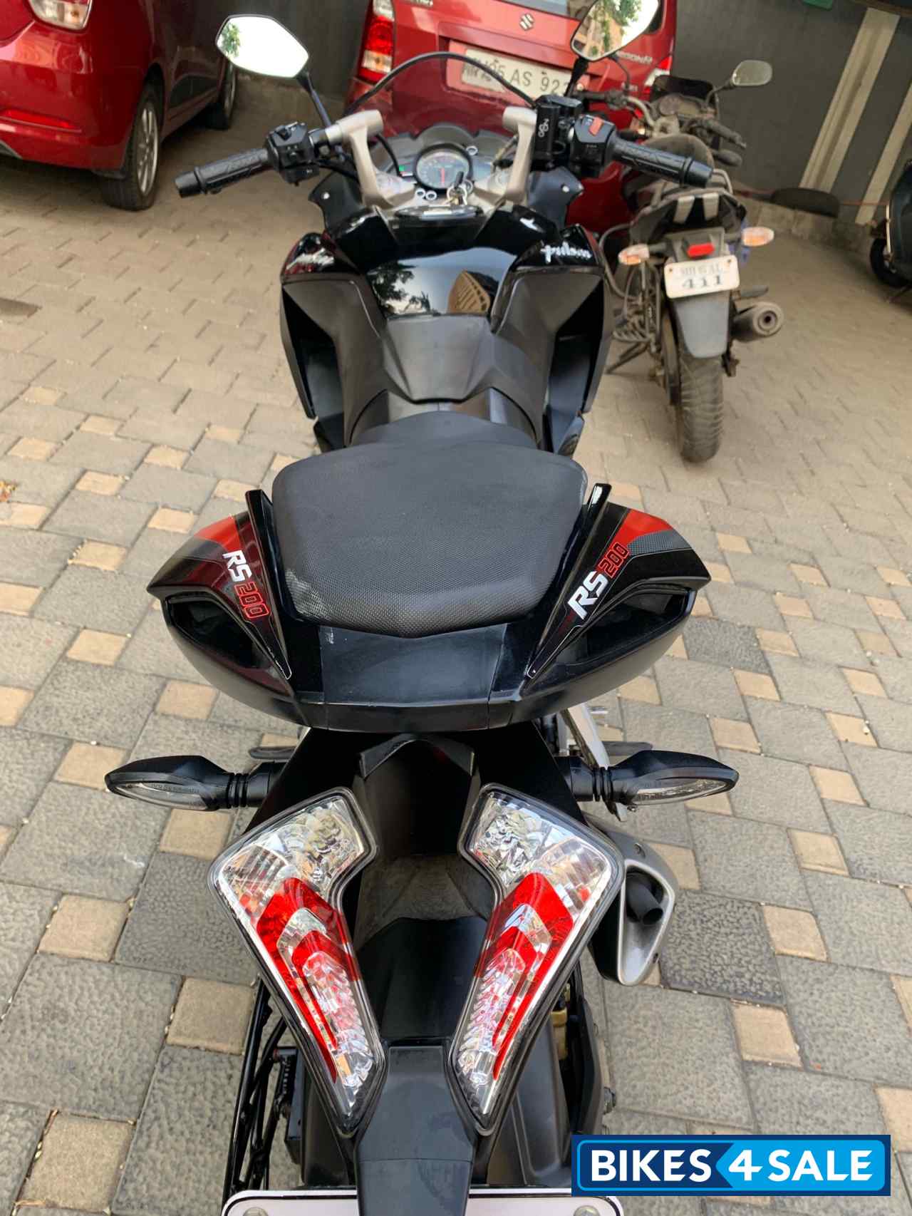 Bajaj Pulsar RS 200 ABS