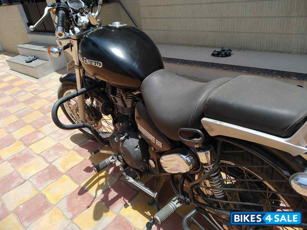 Black Royal Enfield Thunderbird 350