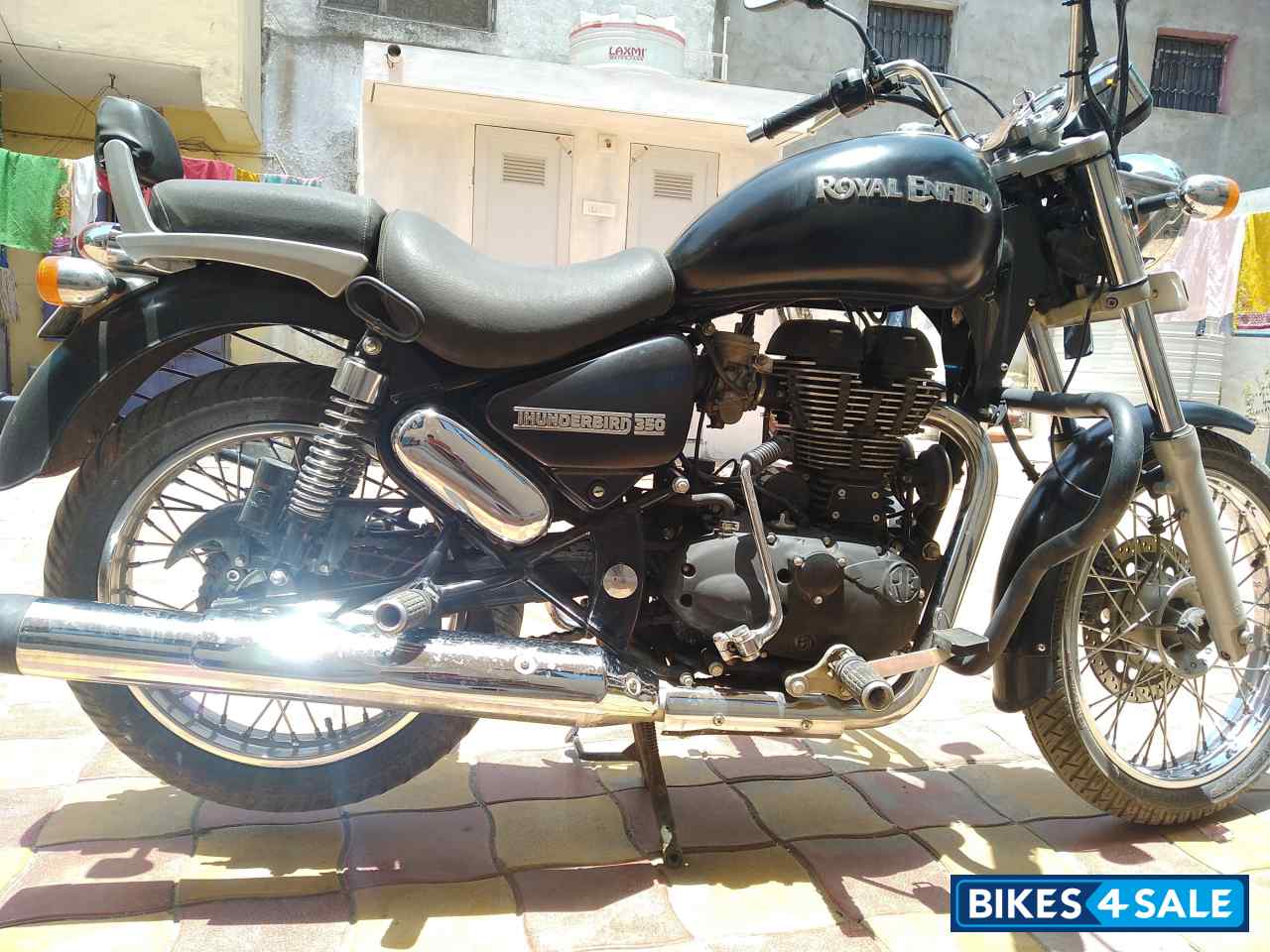 Black Royal Enfield Thunderbird 350