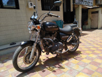 Black Royal Enfield Thunderbird 350