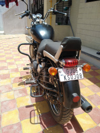 Black Royal Enfield Thunderbird 350