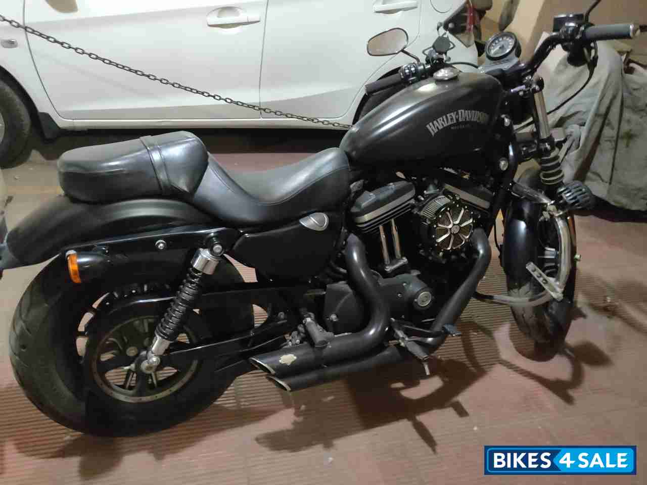 Mat Black Harley Davidson Iron 883