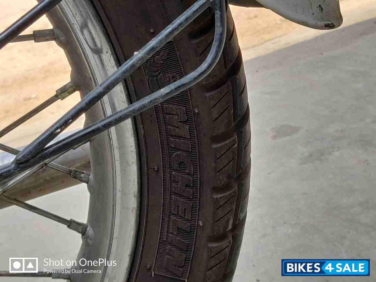 White Royal Enfield Classic 500