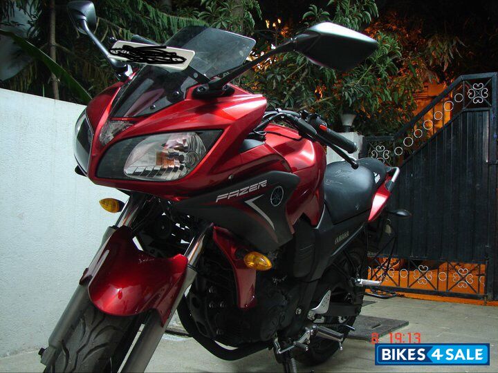Red Yamaha Fazer