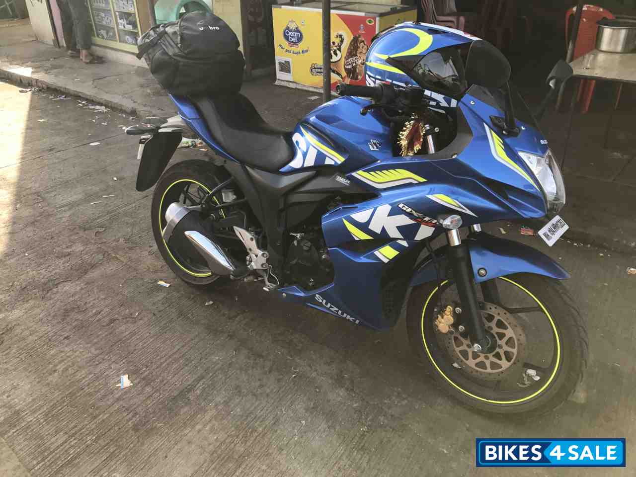 Suzuki Gixxer SF Fi