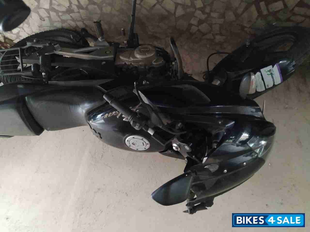 Bajaj Pulsar 220 DTSi