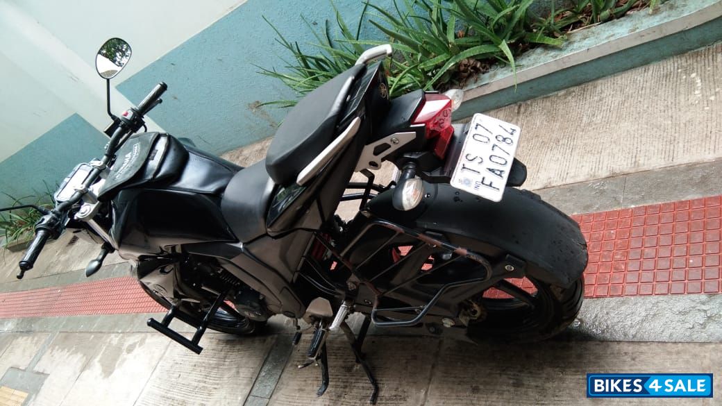 Black Yamaha FZ FI V2