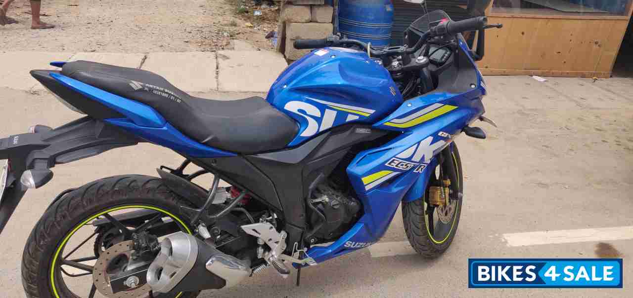 Suzuki Gixxer SF