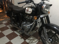 Black Royal Enfield Classic 350