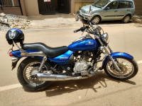 Bajaj Avenger 220 DTS-i