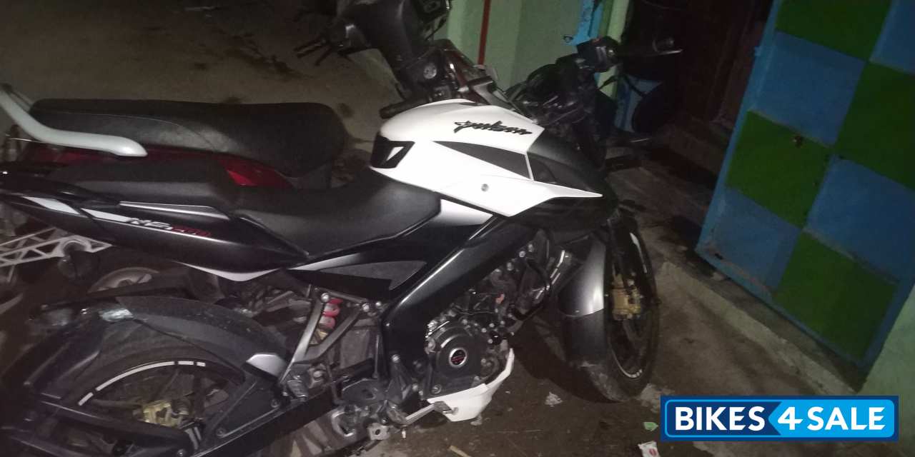 Bajaj Pulsar 200 NS