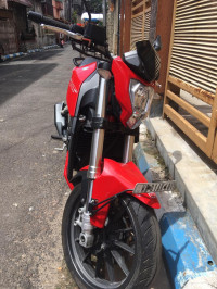 Red Benelli TNT 25