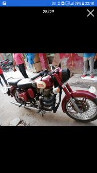 Maroon Royal Enfield Classic 350