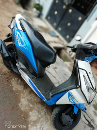 Blue And White Honda Dio