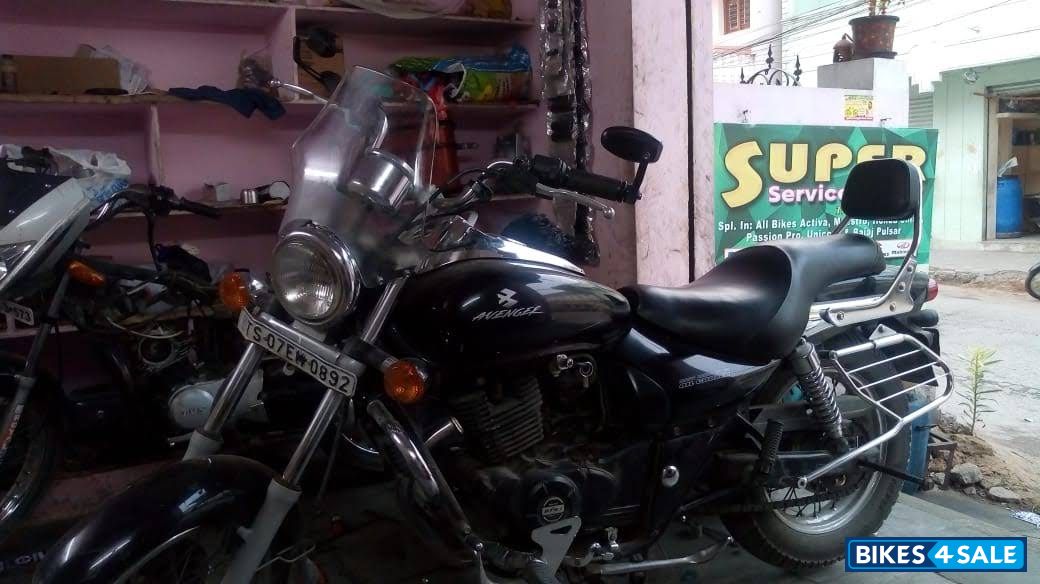 Bajaj Avenger 220 DTS-i Bajaj Avenger 220 DTS-i
