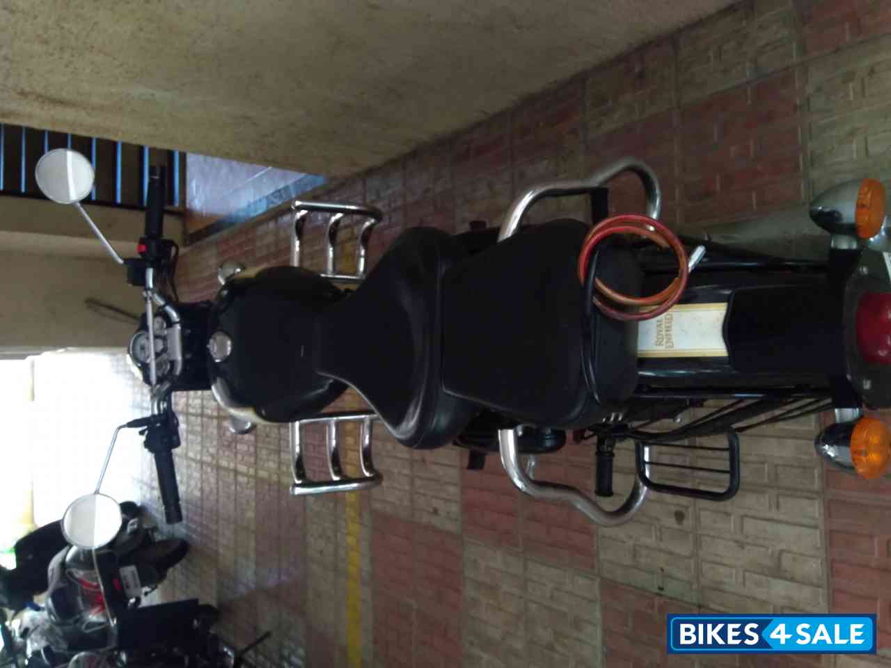 Black Royal Enfield Classic 500 Black Royal Enfield Classic 500