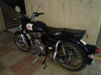 Black Royal Enfield Classic 500