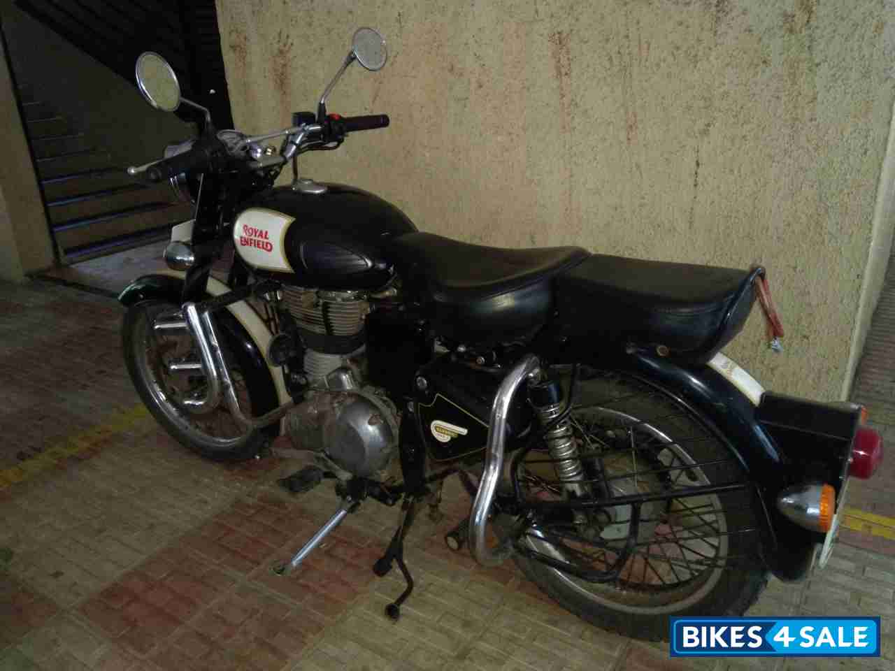 Black Royal Enfield Classic 500 Black Royal Enfield Classic 500