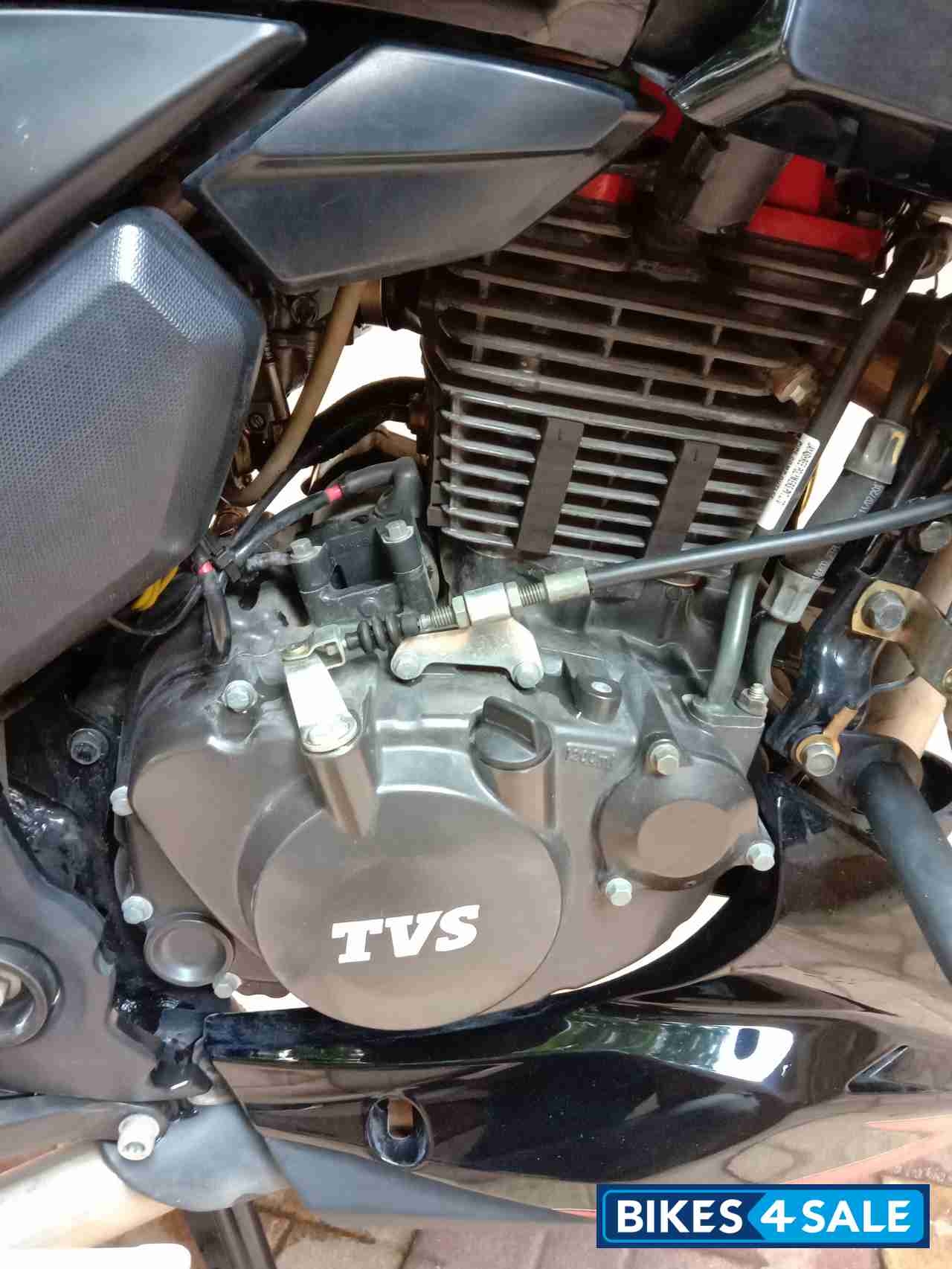 TVS Apache RTR 200 4V Race Edition 2.0 TVS Apache RTR 200 4V Race Edition 2.0