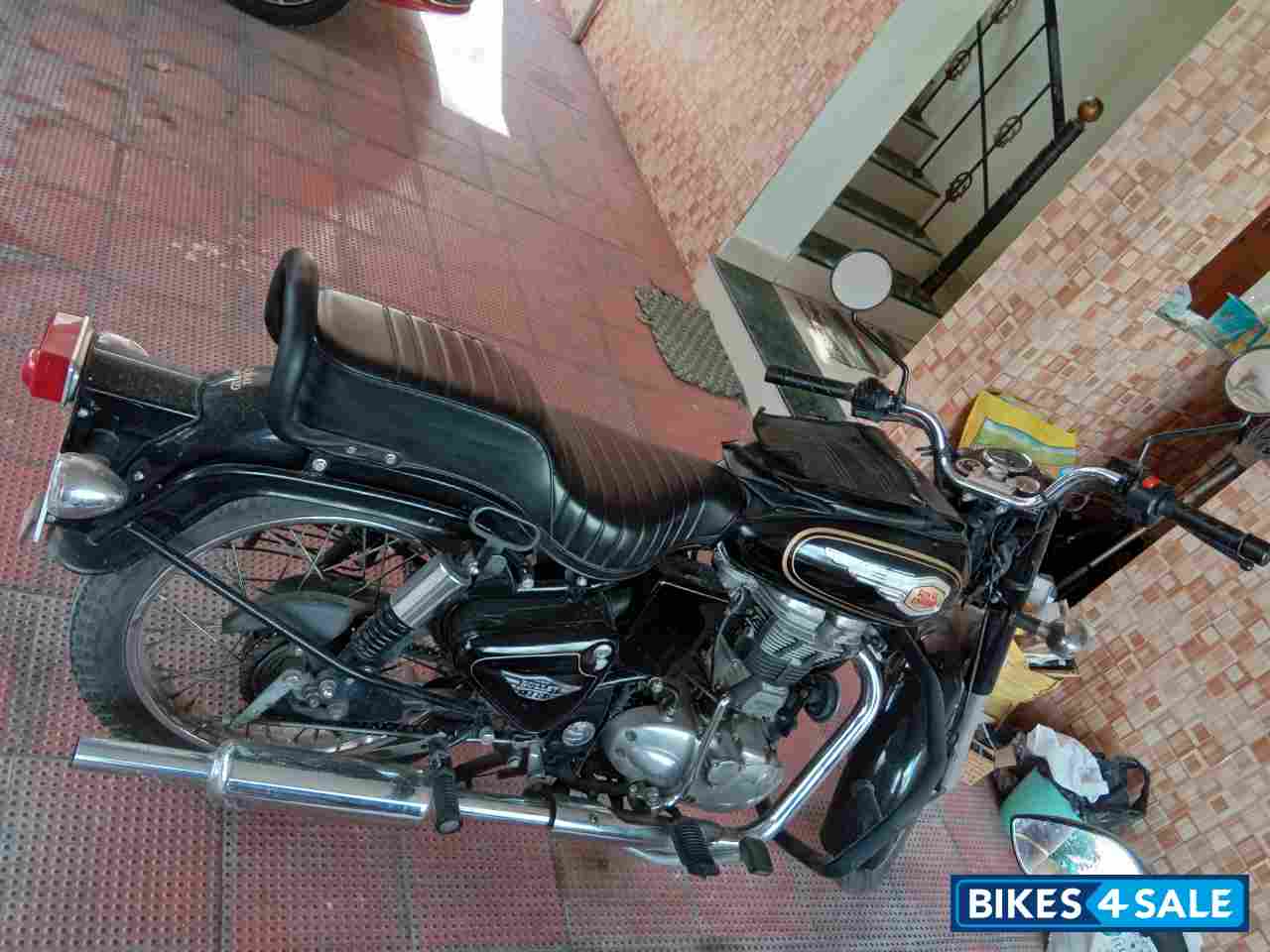 Black Royal Enfield Bullet Standard 350